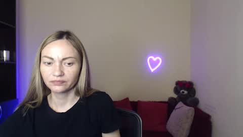 Snapshot of mikkey_mouse8 chatting on May 25, 2026, 11:27 am Adalina online show from May 25, 2026, 11:27 am