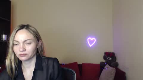 Snapshot of mikkey_mouse8 chatting on May 30, 2026, 5:26 am Adalina online show from May 30, 2026, 5:26 am