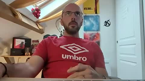 mikmik91 online show from December 24, 2024, 2:33 pm