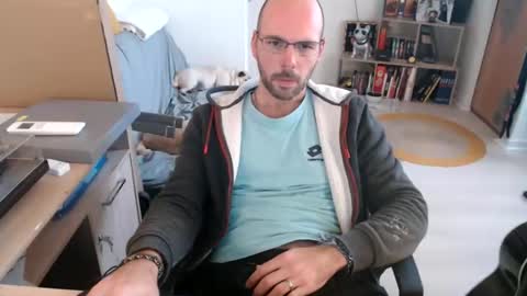 mikmik91 online show from November 17, 2025, 11:27 am