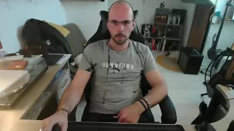 mikmik91 online show from March 24, 2026, 3:06 pm