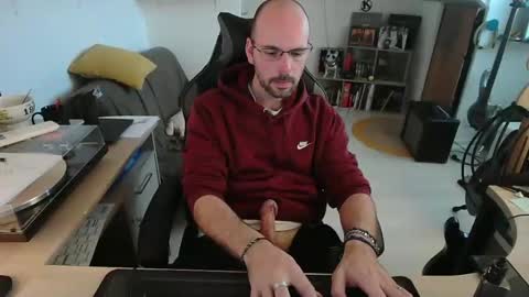 mikmik91 online show from March 26, 2026, 4:34 pm