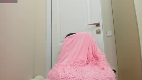 miko_moonn online show from September 30, 2025, 3:55 am