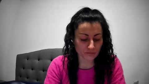 Mikyloveu online show from March 27, 2026, 4:40 pm