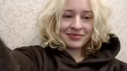 Mila 420 online show from September 10, 2025, 9:09 am