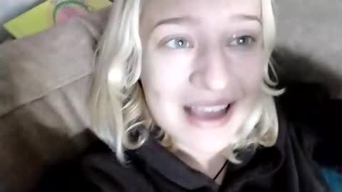 Mila 420 online show from September 17, 2025, 11:28 pm