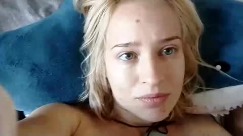 Mila 420 online show from September 23, 2025, 7:55 am