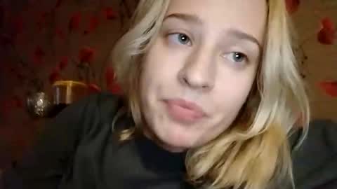 Mila 420 online show from November 4, 2025, 12:37 pm