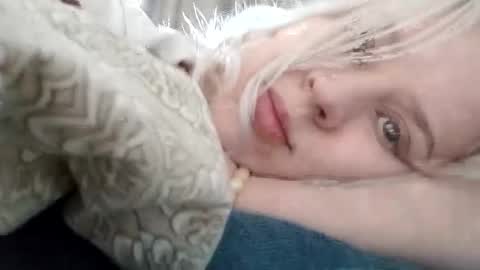 Mila 420 online show from April 6, 2026, 11:11 am