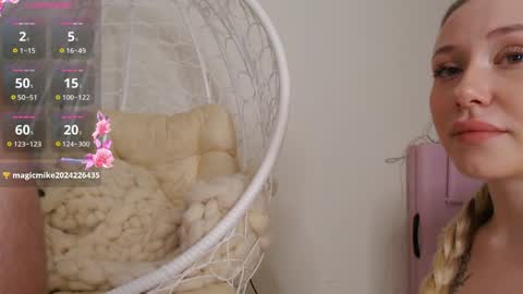 mila_bananaa online show from April 11, 2026, 12:15 am