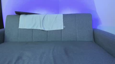 mila  online show from February 18, 2026, 9:22 pm