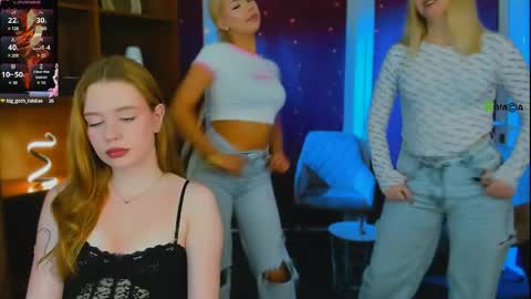 mila_glow online show from May 28, 2026, 7:11 pm
