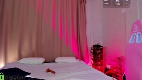 mila_kinor online show from October 15, 2025, 1:06 am