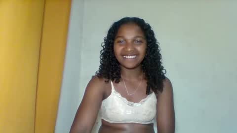 mila_lunah online show from April 5, 2026, 7:55 pm