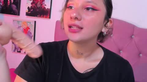 Snapshot of mila_nixon01 chatting on September 22, 2025, 5:15 pm MILA online show from September 22, 2025, 5:15 pm