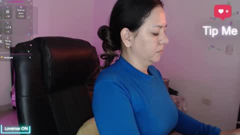 mila_phoenix online show from November 20, 2025, 10:15 am