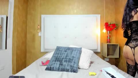 Snapshot of milaa_petite chatting on February 14, 2026, 8:16 pm online show from February 14, 2026, 8:16 pm