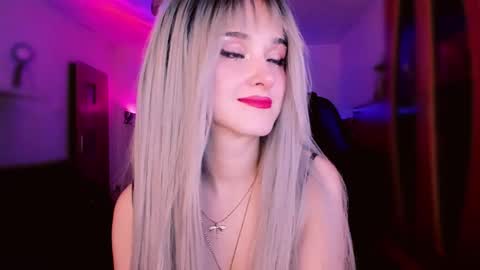 MiladyJolie online show from March 9, 2026, 7:40 pm