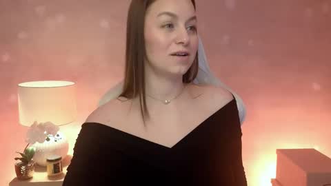 Mila Fleur online show from May 12, 2026, 2:14 pm