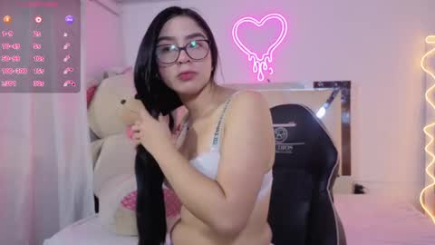 milah_tay online show from June 6, 2026, 11:37 am