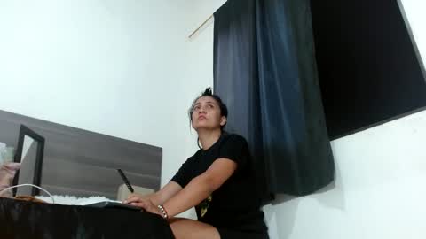 mila online show from January 12, 2025, 9:51 am