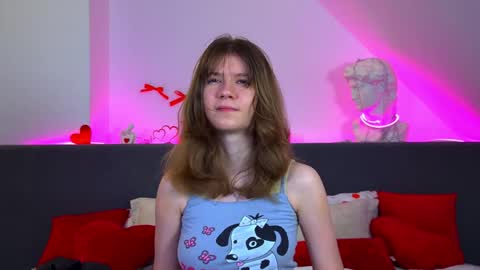 Snapshot of milamaelis chatting on March 3, 2026, 6:25 pm Mila online show from March 3, 2026, 6:25 pm