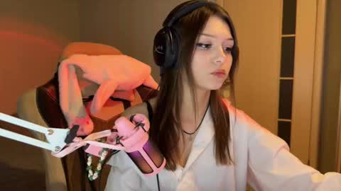 milamiuu online show from January 12, 2026, 9:47 am