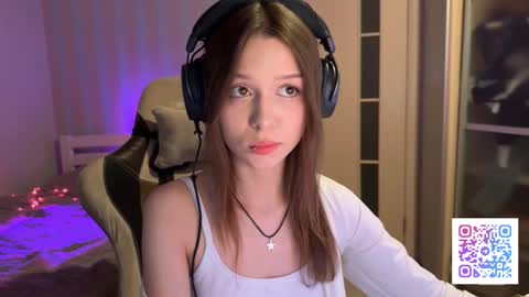 Snapshot of milamiuu chatting on February 4, 2026, 1:44 am milamiuu online show from February 4, 2026, 1:44 am