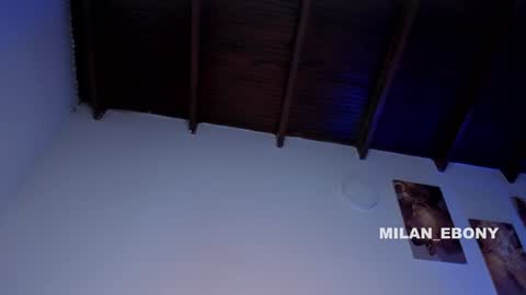Snapshot of milan_ebony chatting on January 8, 2025, 2:35 pm Milan online show from January 8, 2025, 2:35 pm