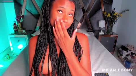Snapshot of milan_ebony chatting on January 24, 2025, 5:32 pm Milan online show from January 24, 2025, 5:32 pm