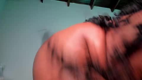 Snapshot of milan_ebony chatting on February 24, 2025, 2:26 pm Milan online show from February 24, 2025, 2:26 pm