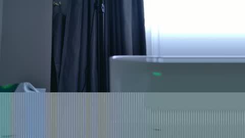 milana online show from November 3, 2025, 5:36 pm