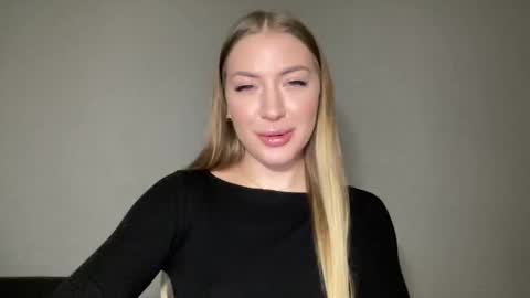 Snapshot of milanaaa_ chatting on December 1, 2024, 6:30 pm Milana online show from December 1, 2024, 6:30 pm