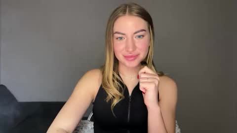 Snapshot of milanaaa_ chatting on February 8, 2025, 6:01 pm Milana online show from February 8, 2025, 6:01 pm