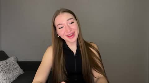 Snapshot of milanaaa_ chatting on March 10, 2025, 8:12 pm Milana online show from March 10, 2025, 8:12 pm