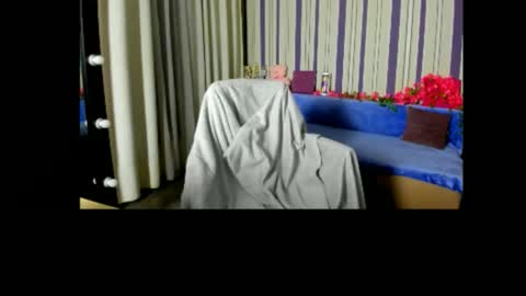 MilanaAlvis online show from November 15, 2025, 3:08 pm