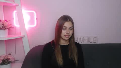 Snapshot of milanaangelas chatting on October 14, 2025, 7:47 pm milanaangelas online show from October 14, 2025, 7:47 pm