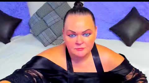 Lana online show from November 3, 2025, 12:50 pm