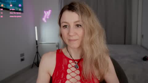 Milana online show from April 8, 2026, 5:46 pm