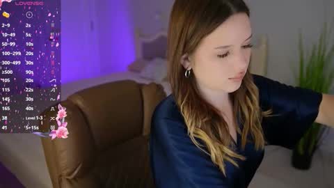 milanamoons online show from March 19, 2026, 9:46 am