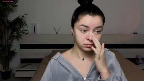 Snapshot of milania_hot_foxy chatting on January 15, 2025, 6:12 am Mila online show from January 15, 2025, 6:12 am