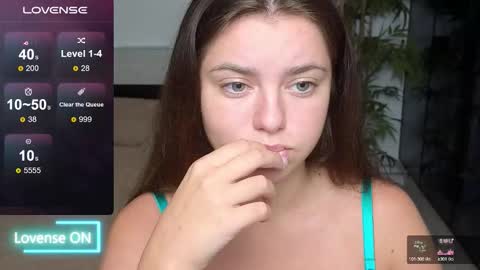 Snapshot of milania_hot_foxy chatting on September 19, 2025, 7:36 pm Mila online show from September 19, 2025, 7:36 pm