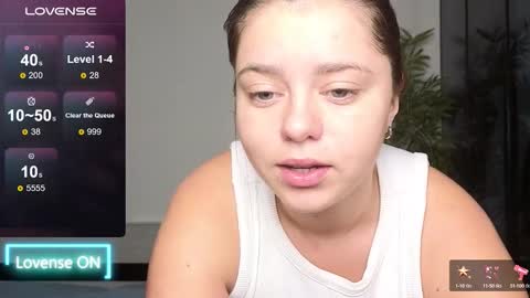 Snapshot of milania_hot_foxy chatting on October 6, 2025, 12:24 pm Mila online show from October 6, 2025, 12:24 pm