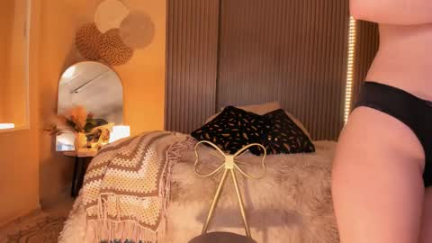 Snapshot of milaniminxx chatting on November 27, 2025, 7:38 pm aya online show from November 27, 2025, 7:38 pm