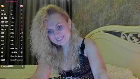 milanna_x online show from September 25, 2025, 9:29 pm