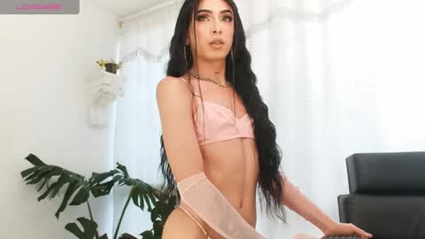 MILAN SANTANA online show from December 3, 2024, 9:34 pm