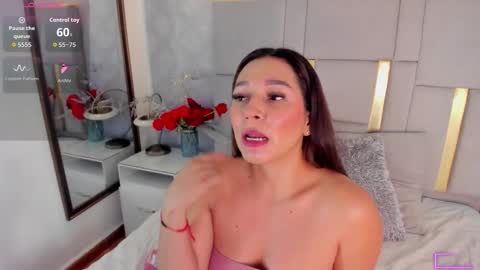 Snapshot of milasaenz1 chatting on February 10, 2026, 12:31 pm Cami online show from February 10, 2026, 12:31 pm