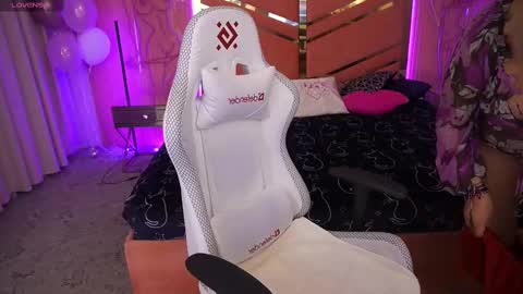 milaskyy online show from February 23, 2025, 3:08 pm