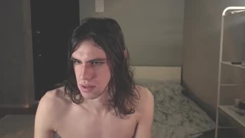 Mila online show from January 9, 2026, 10:11 pm