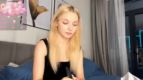 Millla online show from October 11, 2025, 6:28 pm